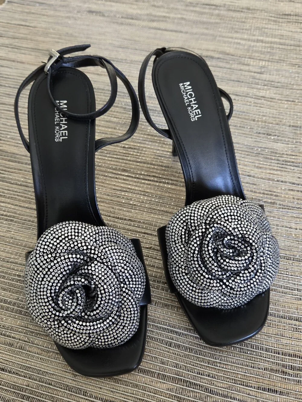 NWT Michael Michael Kors Elodie Sandals, Size 7.5